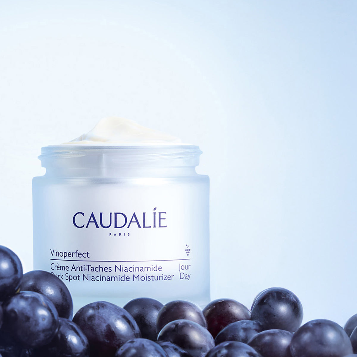 CAUDALIE drėkinamasis veido kremas pigmentuotai odai VINOPERFECT DARK SPOT NIACINAMIDE MOISTURIZER, 50 ml