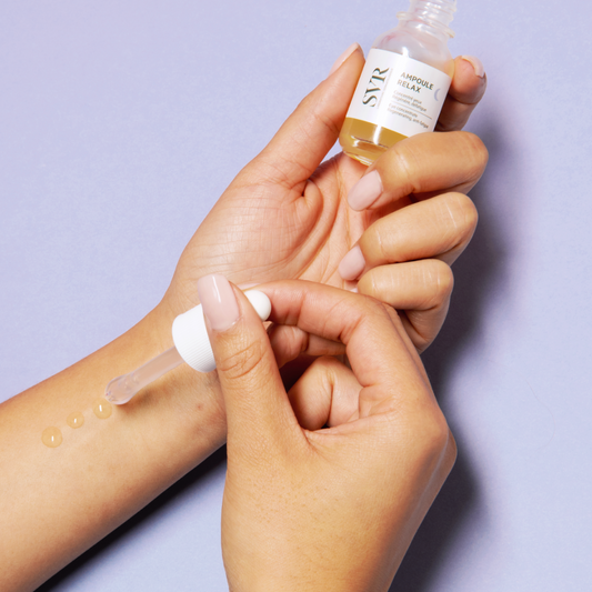 SVR naktinis paakių serumas jautriai, pavargusiai akių srities odai AMPOULE RELAX, 15 ml