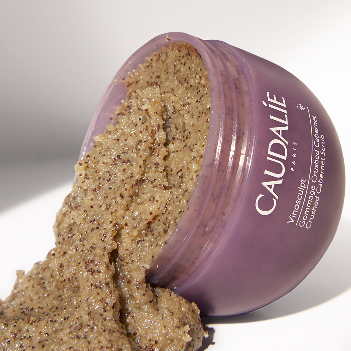CAUDALIE kūno šveitiklis VINOSCULPT CRUSHED CABERNET SCRUB, 250 g